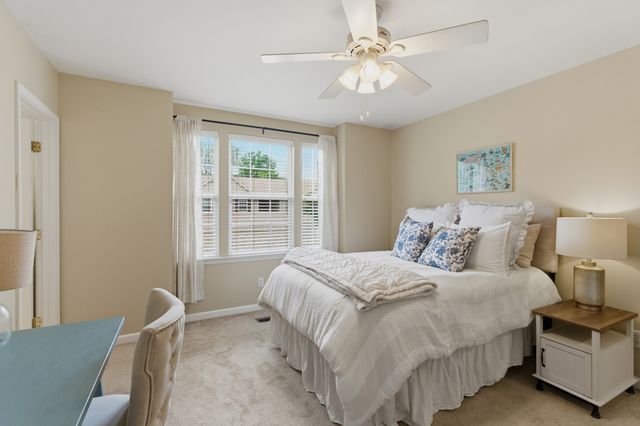 7241 Highway 70 S Apt 214, Nashville, TN 37221