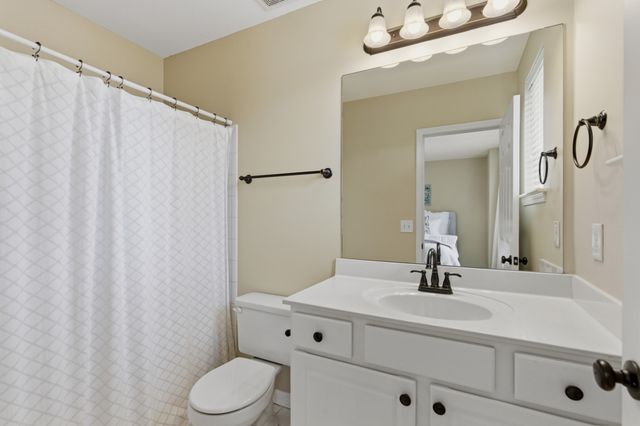 7241 Highway 70 S Apt 214, Nashville, TN 37221