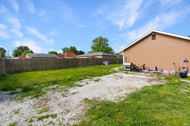 821 N East Street, Tipton, IN 46072