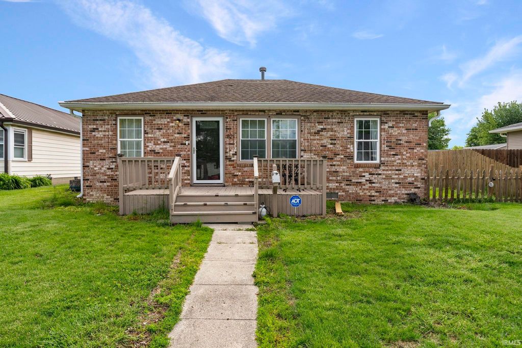 821 N East Street, Tipton, IN 46072