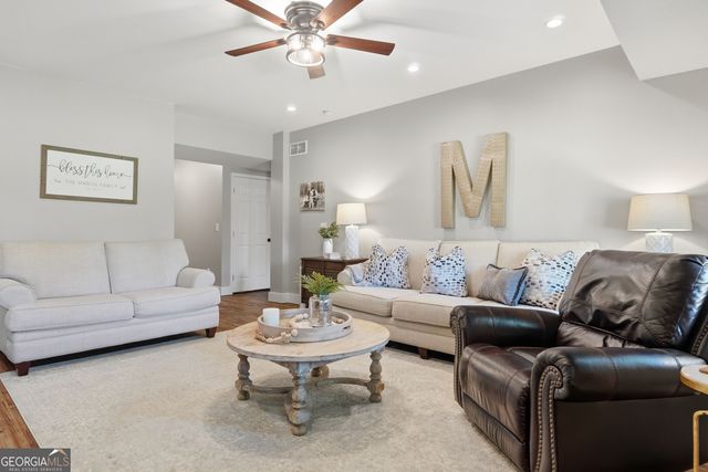 4015 Gold Mill Ridge, Canton, GA 30114