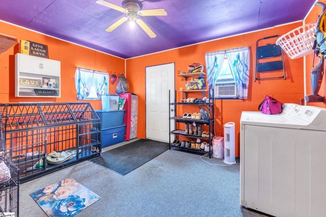 18 Gossett Street, Laurens, SC 29360