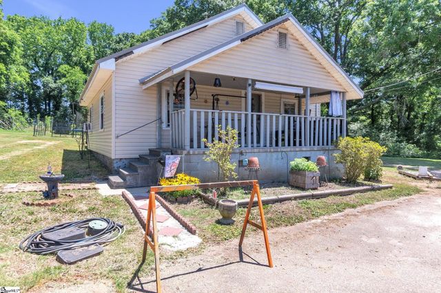 18 Gossett Street, Laurens, SC 29360