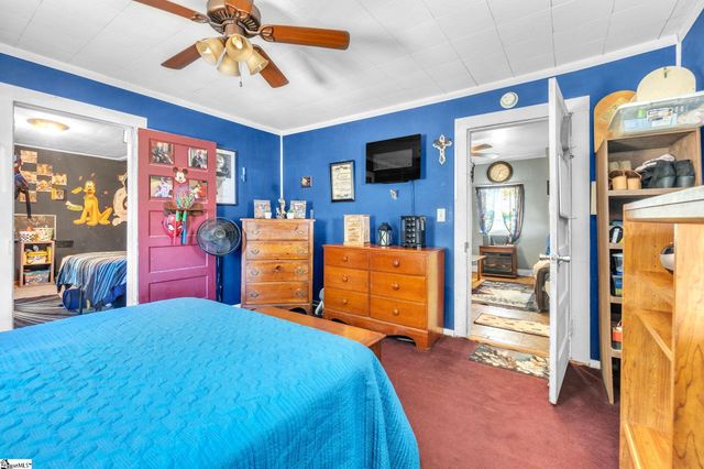 18 Gossett Street, Laurens, SC 29360