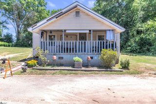 18 Gossett Street, Laurens, SC 29360