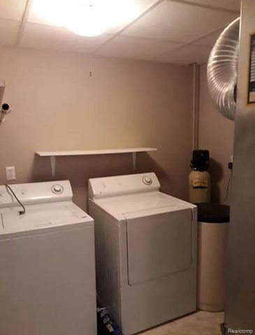 1021 Timber Ridge Court 374, Grand Blanc, MI 48439
