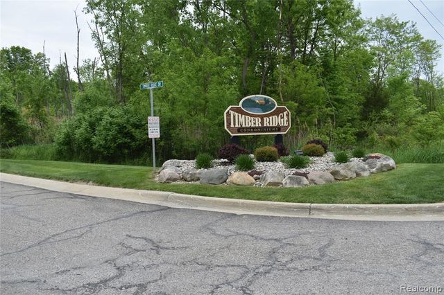 1021 Timber Ridge Court 374, Grand Blanc, MI 48439