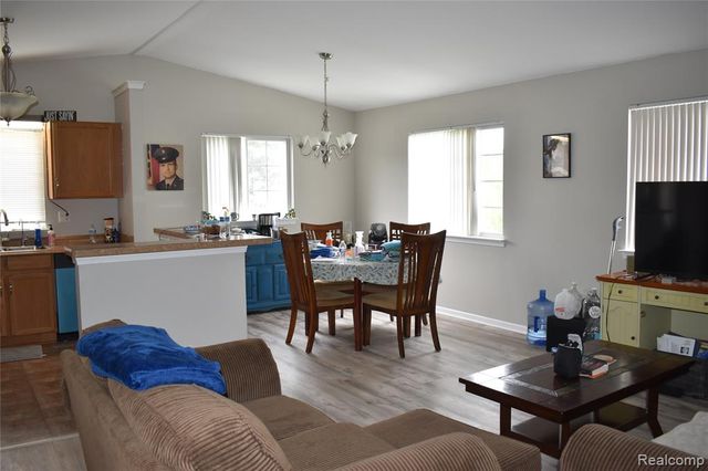 1021 Timber Ridge Court 374, Grand Blanc, MI 48439