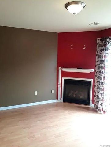 1021 Timber Ridge Court 374, Grand Blanc, MI 48439