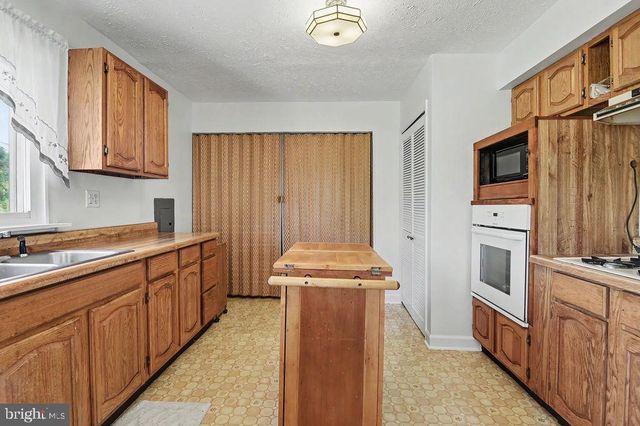 900 GARNET RD, Wilmington, DE 19804