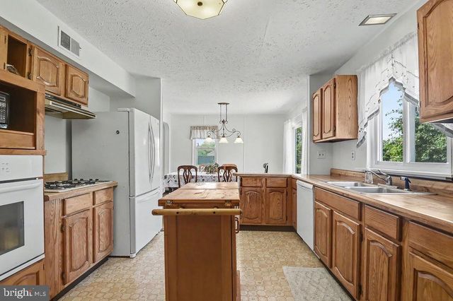 900 GARNET RD, Wilmington, DE 19804
