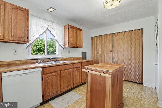 900 GARNET RD, Wilmington, DE 19804