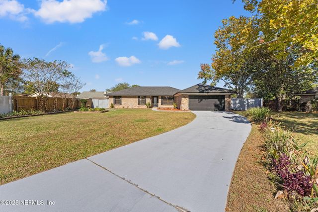 804 LIGHTWOOD Court, Orange Park, FL 32065