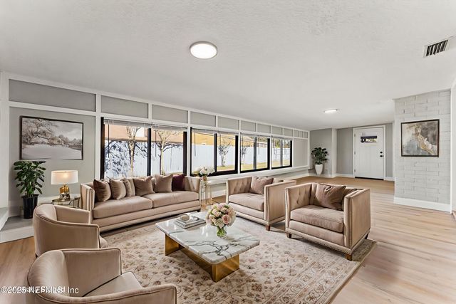 804 LIGHTWOOD Court, Orange Park, FL 32065