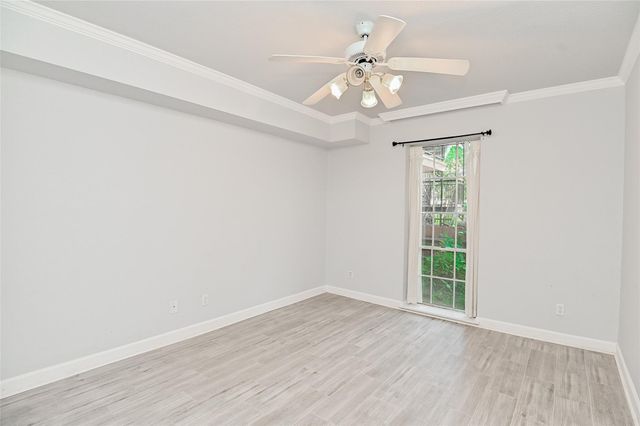 4515 Briar Hollow Place 112, Houston, TX 77027