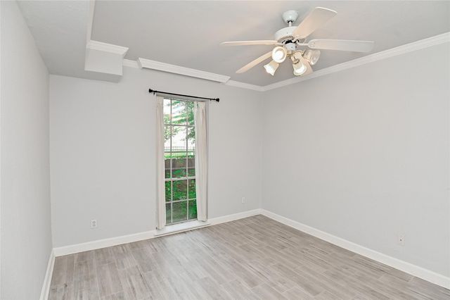 4515 Briar Hollow Place 112, Houston, TX 77027