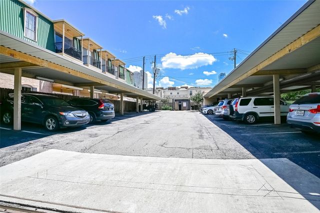 4515 Briar Hollow Place 112, Houston, TX 77027