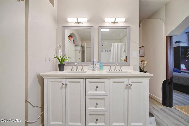 2137 W 1ST Place, Mesa, AZ 85201