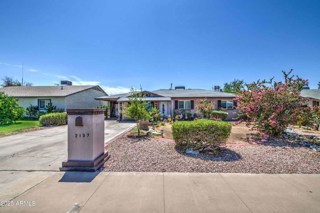 2137 W 1ST Place, Mesa, AZ 85201