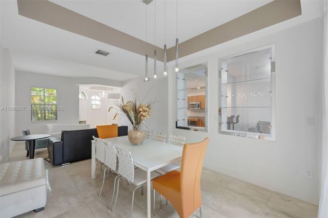 18450 NE 30th Place, Aventura, FL 33160