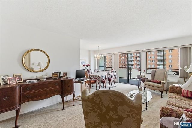 125 Prospect Avenue 5B, Hackensack, NJ 07601