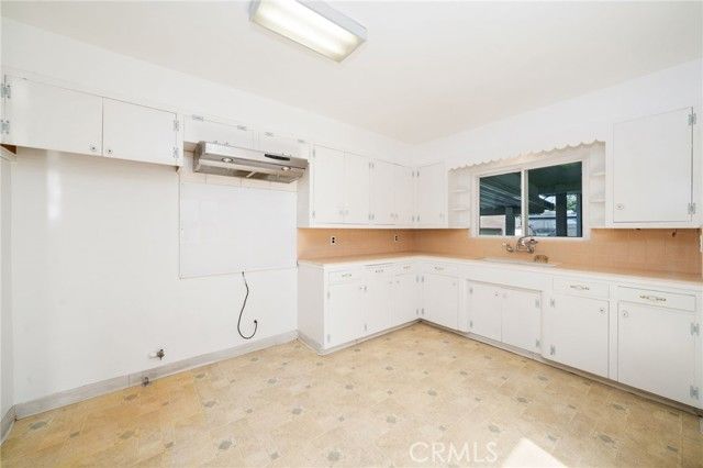 341 E Ellis, Long Beach, CA 90805