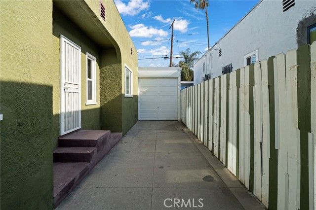 341 E Ellis, Long Beach, CA 90805