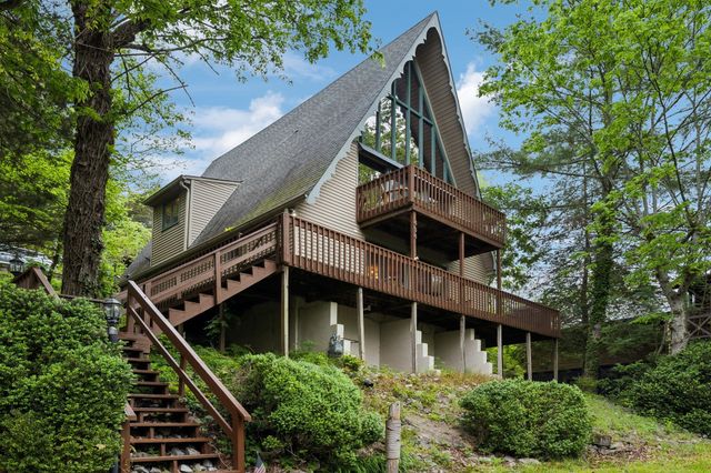 404 Duke Cir, Lancaster, TN 38569