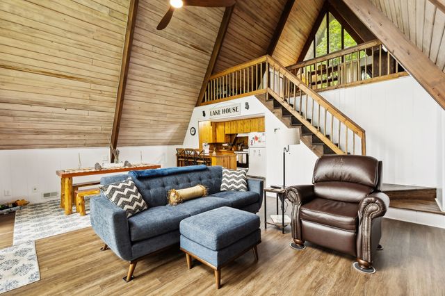 404 Duke Cir, Lancaster, TN 38569