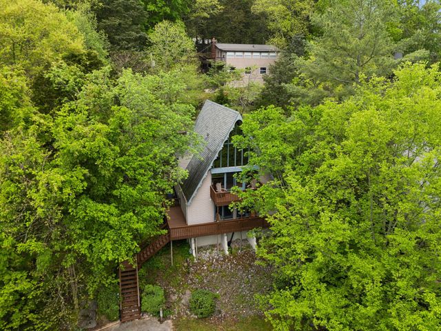 404 Duke Cir, Lancaster, TN 38569