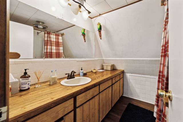 404 Duke Cir, Lancaster, TN 38569