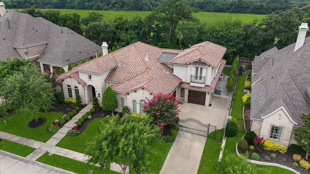 516 Cascade Springs Drive, Southlake, TX 76092