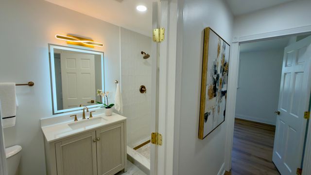 8766 S 83rd Court, Hickory Hills, IL 60457