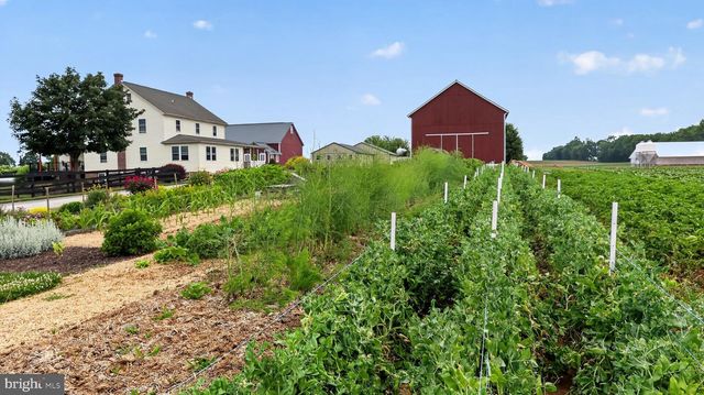 967 FARMDALE RD, Mount Joy, PA 17552