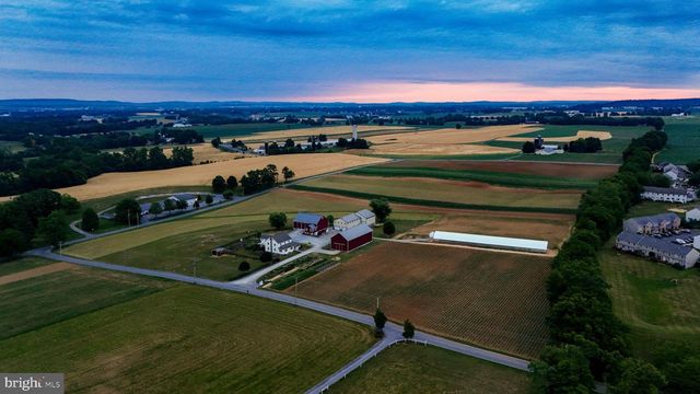 967 FARMDALE RD, Mount Joy, PA 17552