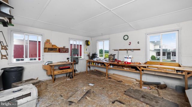 967 FARMDALE RD, Mount Joy, PA 17552