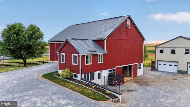 967 FARMDALE RD, Mount Joy, PA 17552