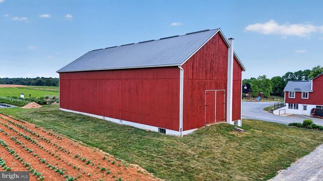 967 FARMDALE RD, Mount Joy, PA 17552