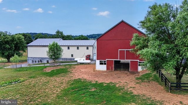 967 FARMDALE RD, Mount Joy, PA 17552