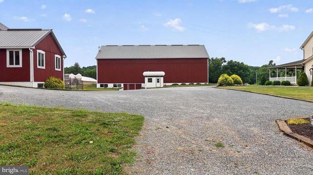 967 FARMDALE RD, Mount Joy, PA 17552