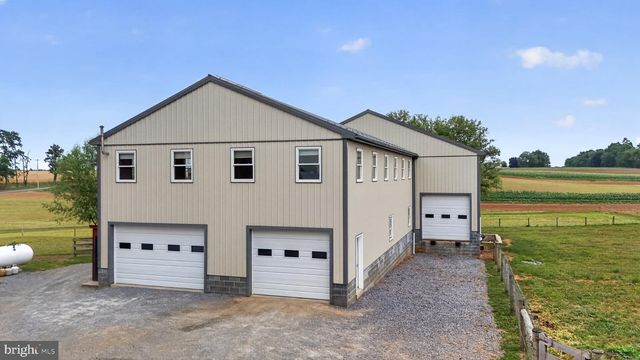 967 FARMDALE RD, Mount Joy, PA 17552