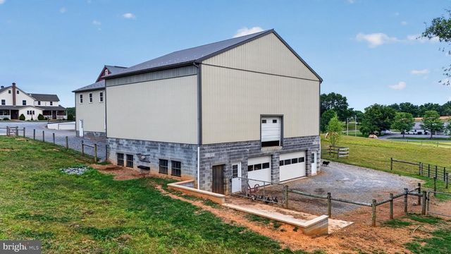 967 FARMDALE RD, Mount Joy, PA 17552