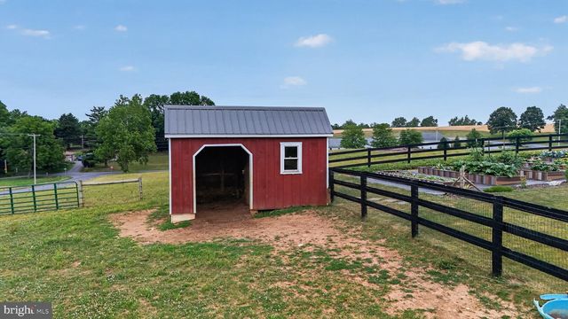 967 FARMDALE RD, Mount Joy, PA 17552