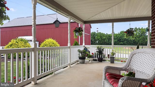 967 FARMDALE RD, Mount Joy, PA 17552