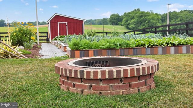 967 FARMDALE RD, Mount Joy, PA 17552