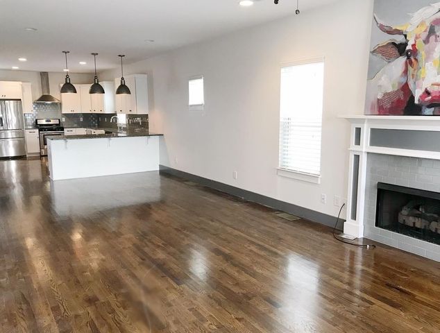 933B Thomas Ave, Nashville, TN 37216