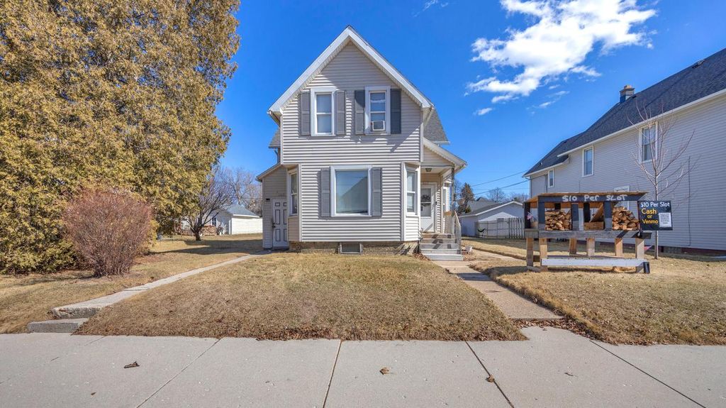 2417 S 8th STREET, Sheboygan, WI 53081