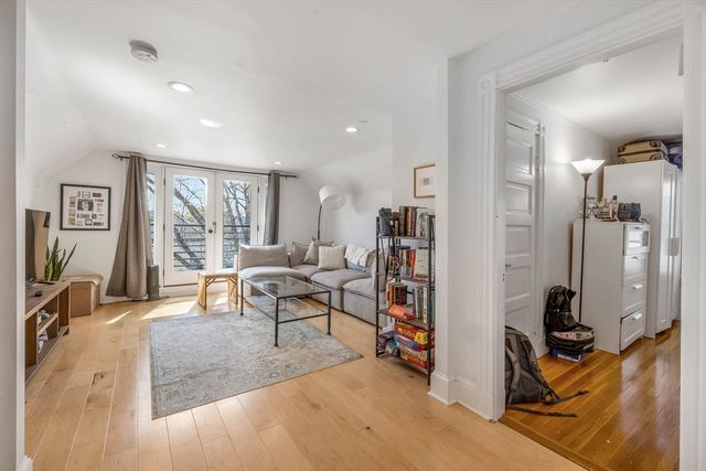 151 Magazine St 3, Cambridge, MA 02139