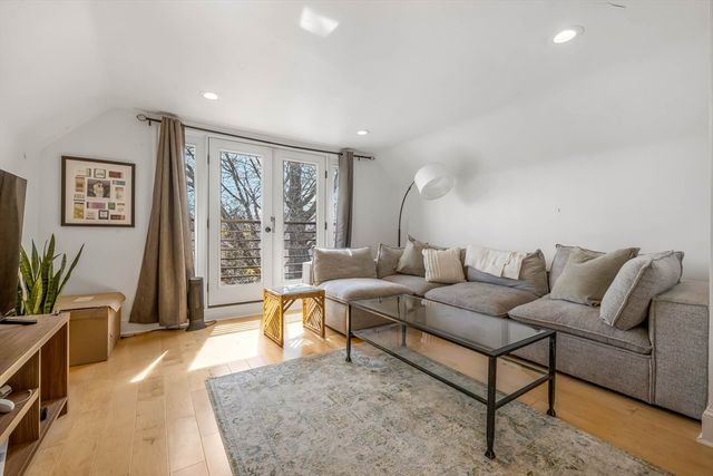 151 Magazine St 3, Cambridge, MA 02139