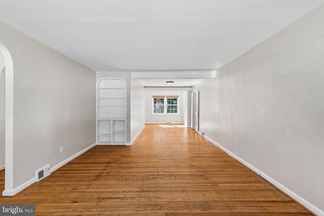 8219 BROOKSIDE RD, Elkins Park, PA 19027